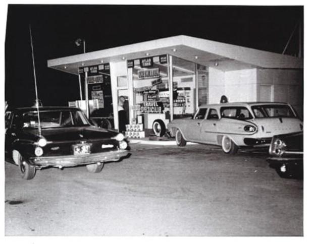 gas station - Wayne Pratt murder scene